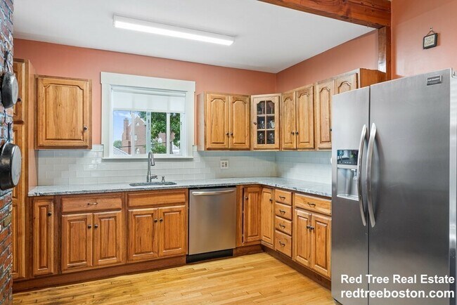 16 Grampian Way unit 1, Dorchester, MA 02125 - photo 4