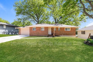 1527 N 64th Dr, Kansas City, KS 66102