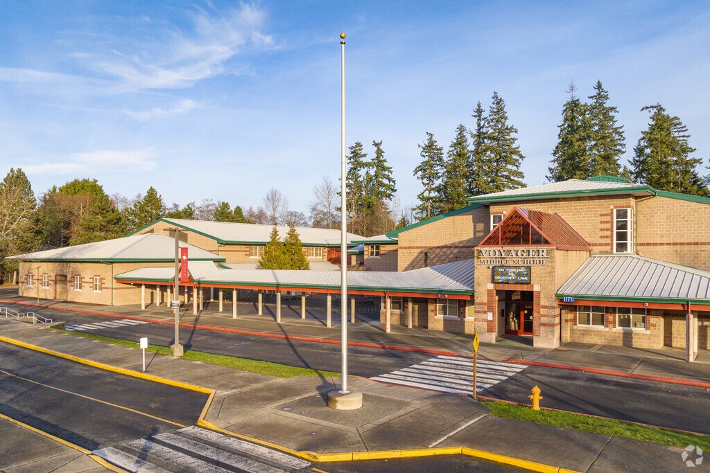 From Fairmount Elementary School, students continue at Voyager Middle School in Everett, WA.