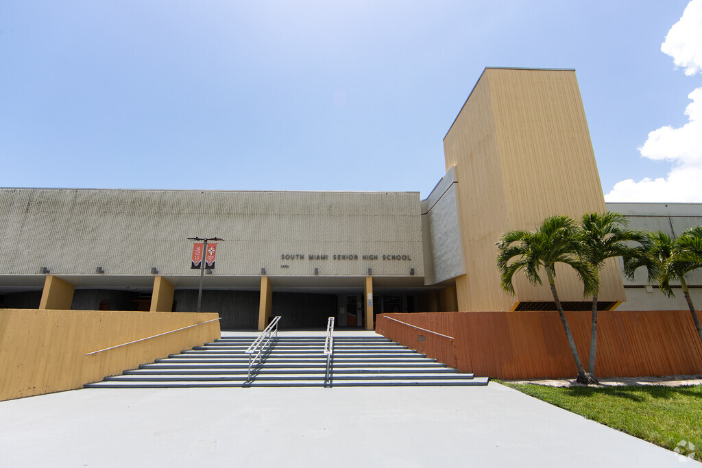 South Miami Senior High School, Miami FL Rankings & Reviews - Homes.com