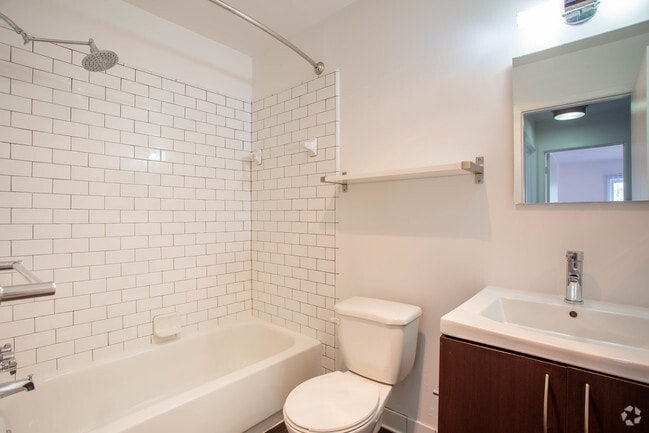 Metropolitan Lafayette Flats, Royal Oak, MI 48067 - photo 2