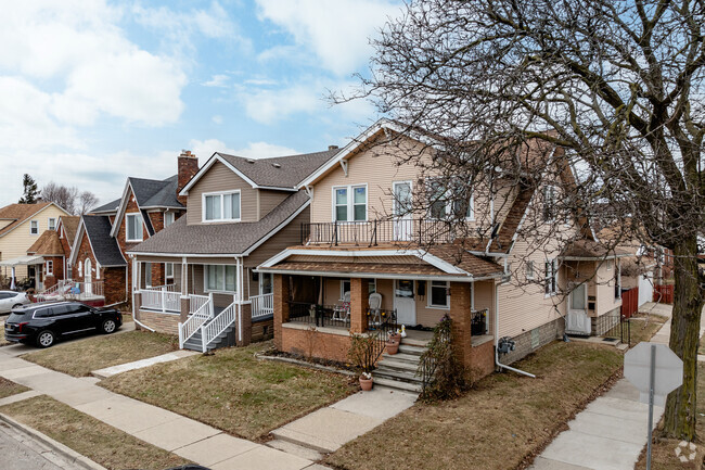 A range of single-family home styles are oganized into tight grids in Georgetown Commons.