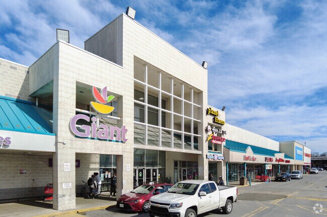 Shop for produce all at low prices at the local Beltsway Plaza Retail's Giant in Berwyn Heights.