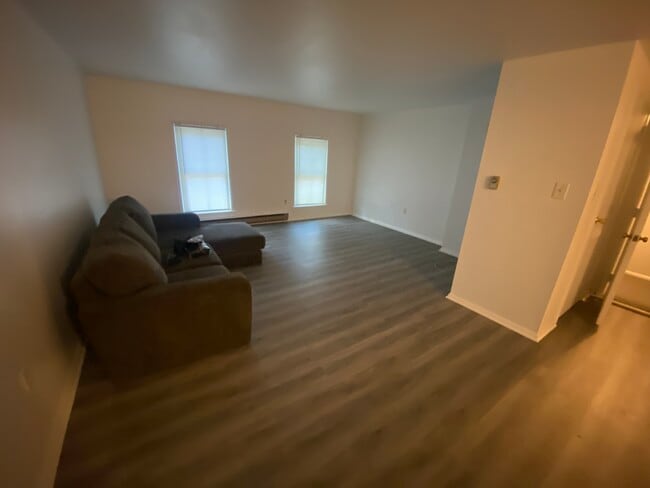 144 Farnsworth Ave unit . 2, Bordentown, NJ 08505 - photo 4