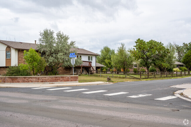 Two story and ranch homes in Sunnyslope in Broomfield, Colorado.
