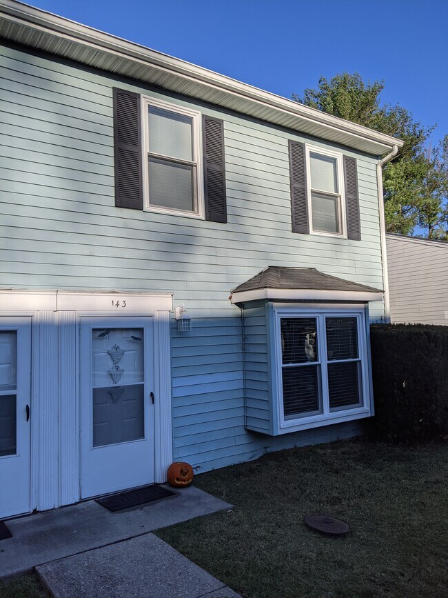 143 Clover Valley Cir, Blacksburg, VA 24060 - photo 2