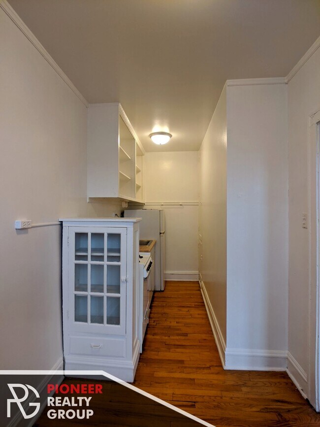 4635 N Paulina St unit 4631-409, Chicago, IL 60640 - photo 5