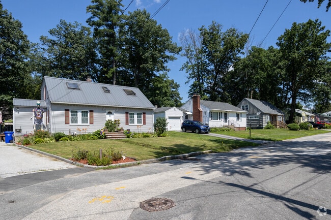 The Straw-Smyth neighborhood consists primarily single family homes.