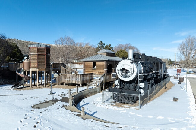 Tully Tully Park in Rawlins features a historic train, celebrating the town’s railroad legacy.