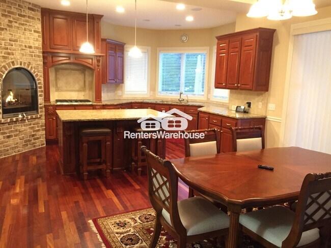 2470 Arnold Palmer Dr, Minneapolis, MN 55449 - photo 6