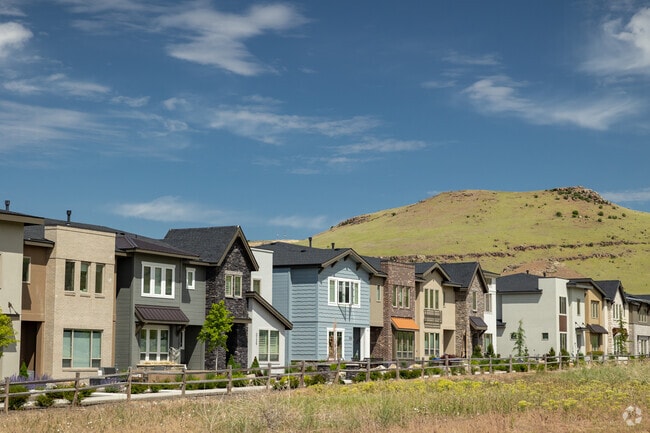 Quaint rows of townhomes line the valley of Barber Valley.