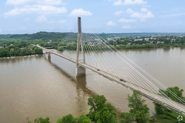 The Ohio River in Lesage is a river that is 981 miles long between the states of Ohio and West Virginia.