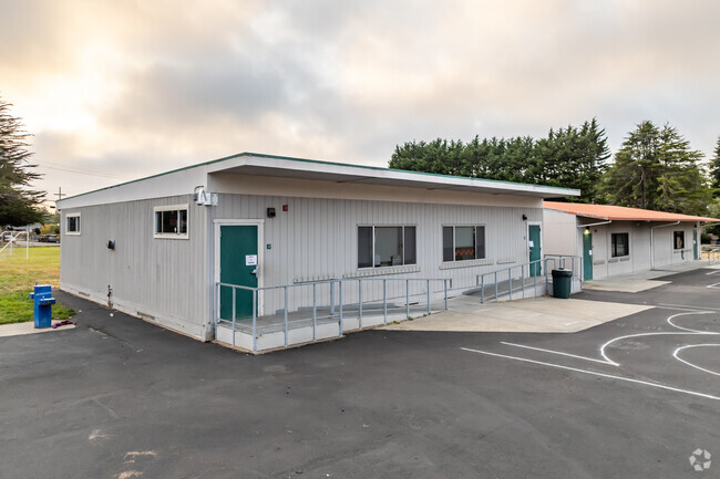 Washington Elementary School is a fun and safe environment for students to learn.