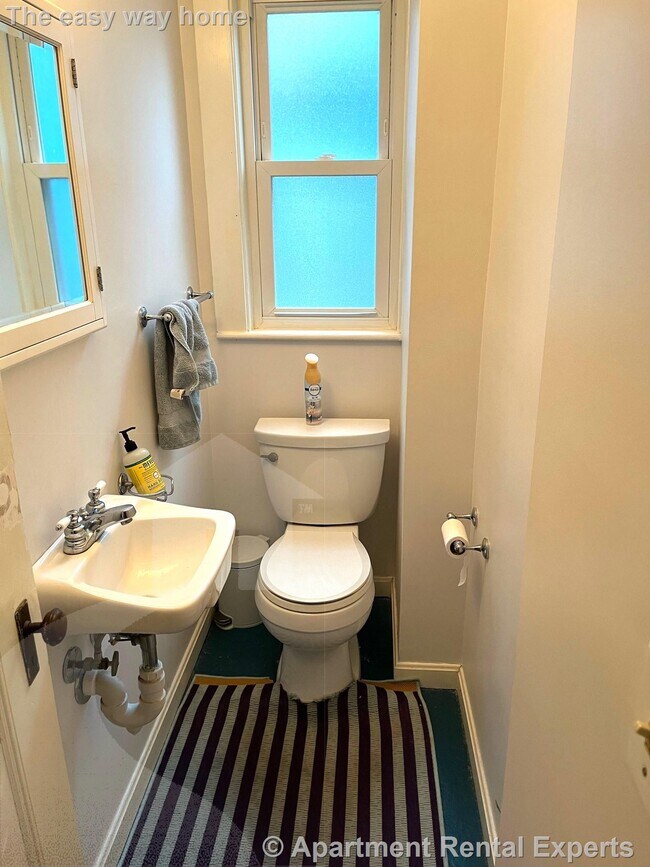 16 Chetwynd Rd, Somerville, MA 02144 - photo 7