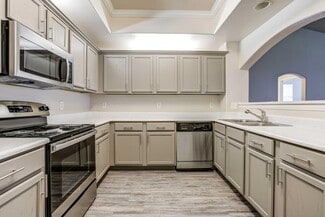 8008 Bala Sands Blvd, Orlando, FL 32818