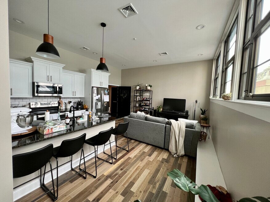 409 Lackawanna Ave unit 508, Scranton, PA 18503 - photo 1