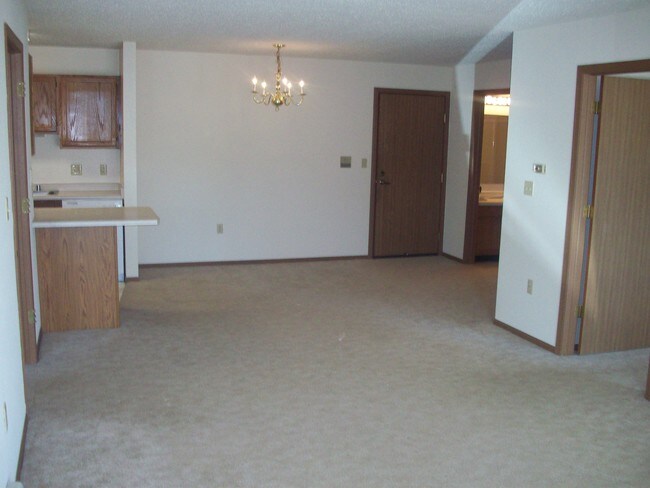 Grace Manor Apts., LLC, Oconomowoc, WI 53066 - photo 5