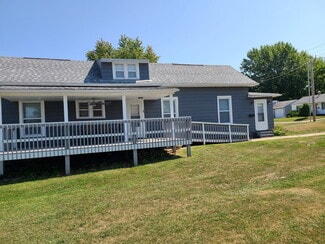 2035 Spruce St, Quincy, IL 62301