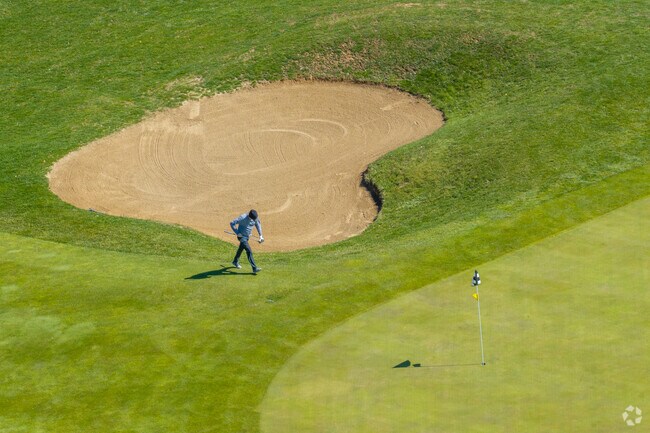 Golfing options in Smithville-Sanders include Eagle Pointe and Stone Crest Golf Community.