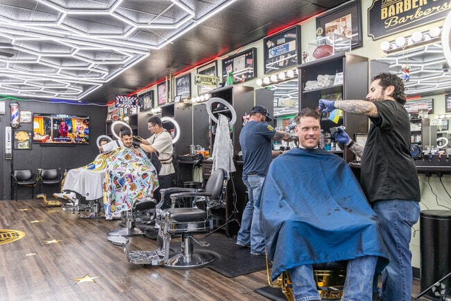 ​Barberstarrs Barbershop is a premier grooming destination located in downtown Gresham