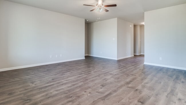 4678 E Ridge Rd, Lake Charles, LA 70607 - photo 2