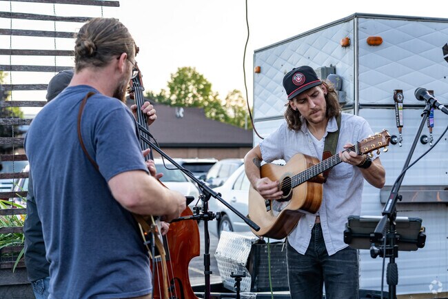 Local musicians play outdoors in downtown Marion during the warm months.