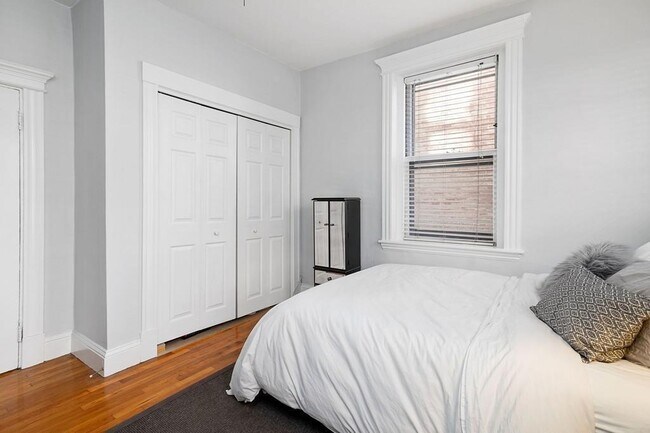 70 Phillips St unit 70 Phillips Street, Boston, MA 02114 - photo 7