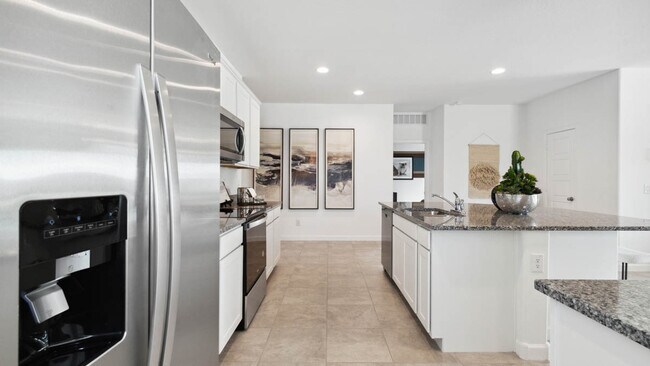 9324 S Holandes Dr, Apache Junction, AZ 85120 - photo 4