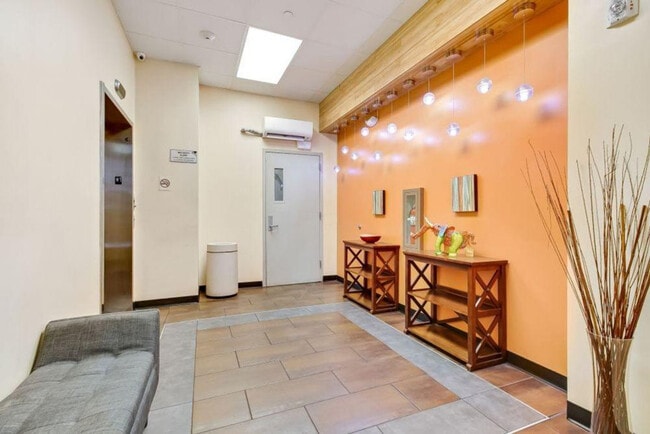 201 Magazine St unit ID1251941P, New Orleans, LA 70130 - photo 4