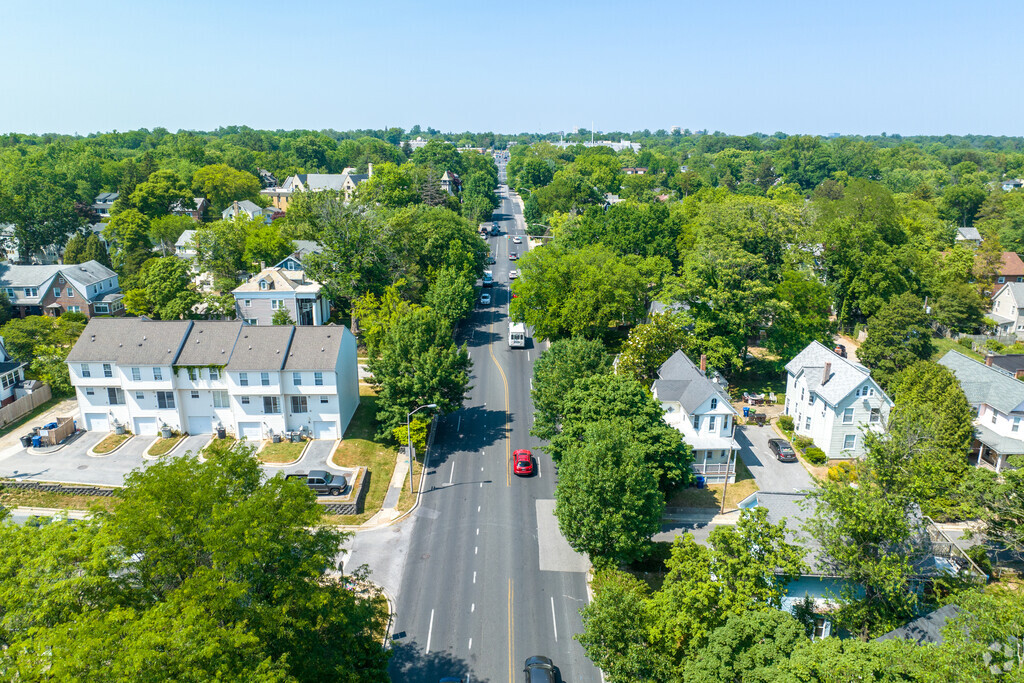 About Lake Evesham | Schools, Demographics, Things to Do - Homes.com