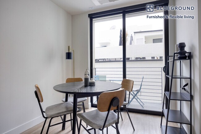 3667 Keystone Ave unit FL3-ID1189, Los Angeles, CA 90034 - photo 5