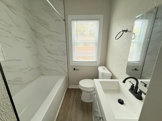 18370 Codding St, Detroit, MI 48219 - photo 7