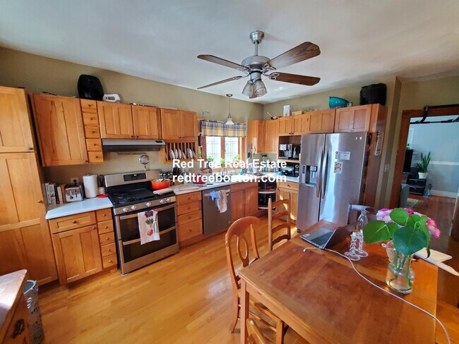 121 Lowell St unit 2, Somerville, MA 02143 - photo 5