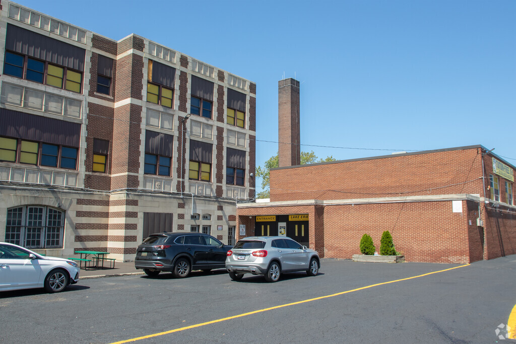 Lake Erie College Preparatory School provides private education in
South Collinwood
