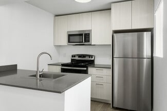 3045 N 67th Ave, Phoenix, AZ 85033