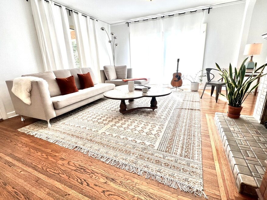 627 Tularosa Dr, Los Angeles, CA 90026 - photo 1