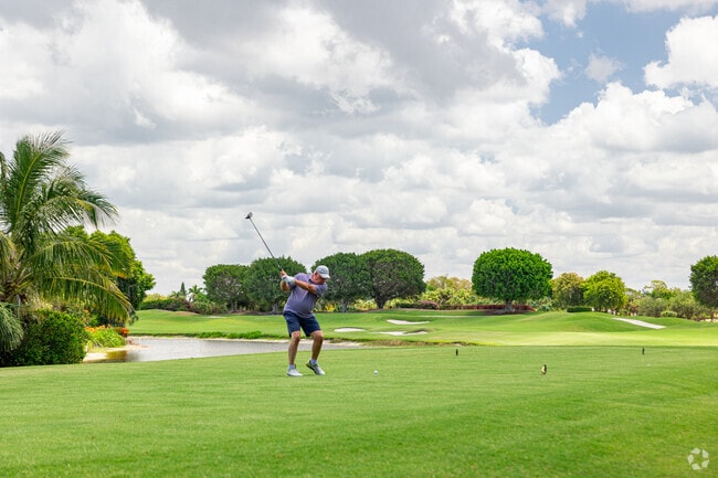 Palm River Estates golfers can play a round at La Playa Golf Club.