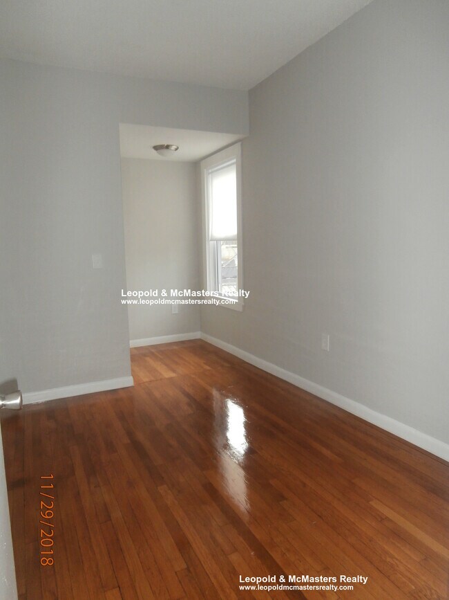 26 Maple St unit 4, Watertown, MA 02472 - photo 5