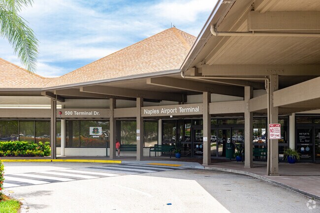 Lake Park residents are just minutes away from Naples Airport.