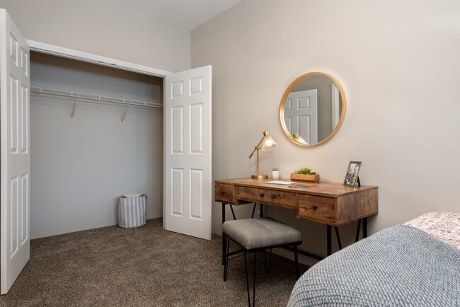 Remington Square, Lawrence, KS 66047 - photo 7