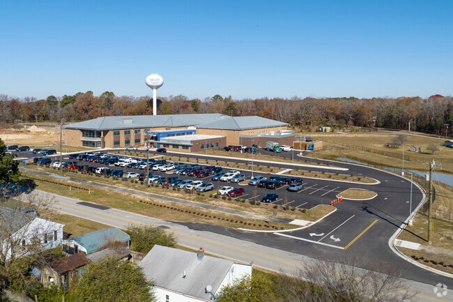 Rushmere students thrive in a vibrant learning environment at Hardy Elementary School.