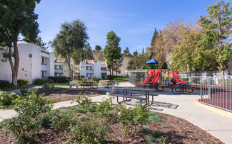 8930 Topanga Canyon Blvd, Canoga Park, CA 91304