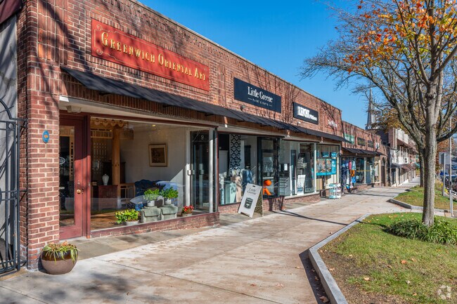 Shops and eateries in Mid-Country East.
