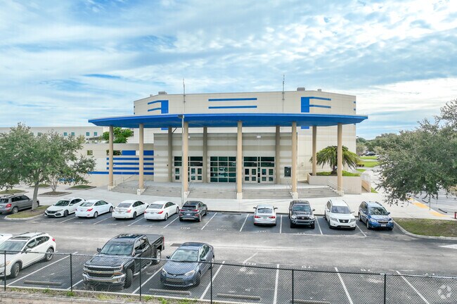 North Apopka's Apopka High School is well known for it's athletic and academic programs.
