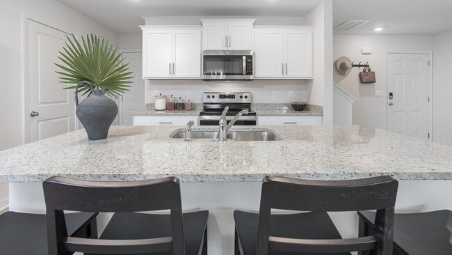 121 Linden Dr, Thomasville, NC 27360 - photo 7