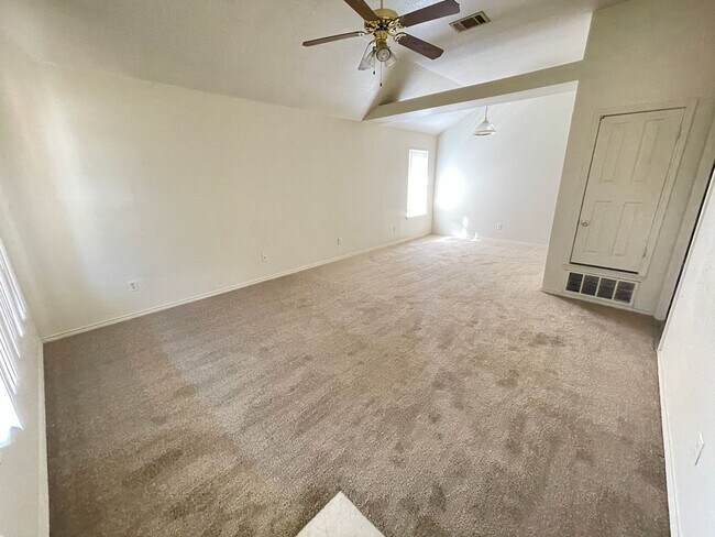 5005 John David Dr unit A, Killeen, TX 76549 - photo 2