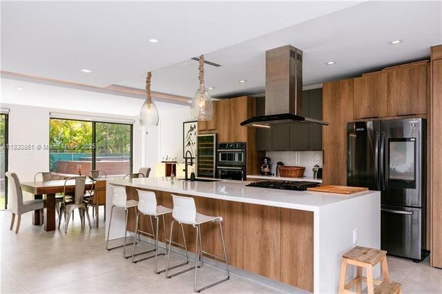 1320 N Biscayne Point Rd, Miami Beach, FL 33141 - photo 2