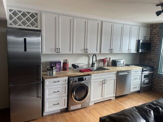 111 W 4th St Unit 1, Bloomington, IN 47404