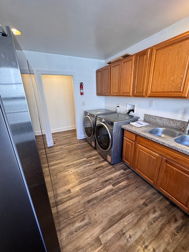 1261 1/2 S Plymouth Blvd unit 1261.5, Los Angeles, CA 90019 - photo 4