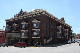 220 Iowa Ave, Muscatine, IA 52761